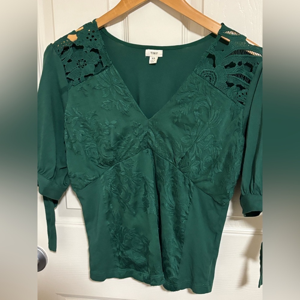 Anthropologie Tiny Ophelia Embroidered Top | Emerald Green | Size XS | EUC - Picture 9 of 10